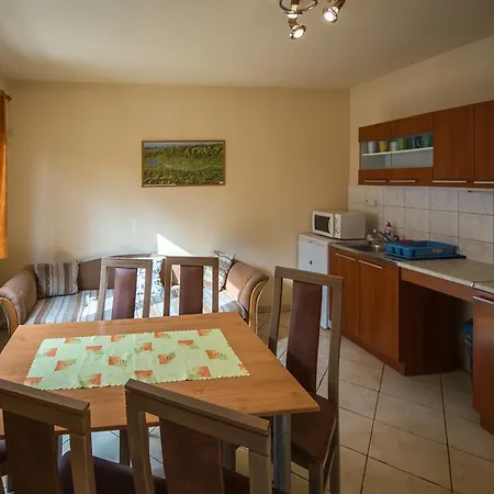 Vakantiehuis Privat U Raka