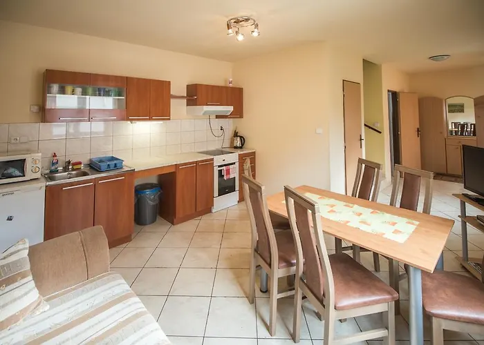 Privat U Raka Feriehus *